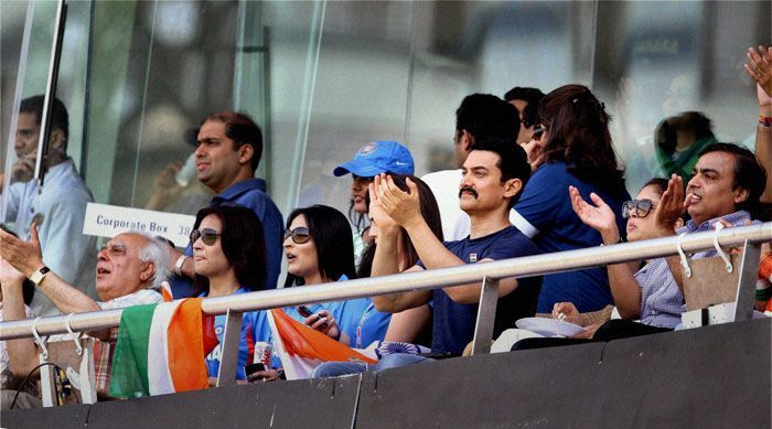 Aamir Khan At India Vs Sri Lanka World Cup Final | Picture 33375